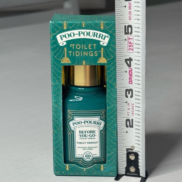 Poo-Pourri Toilet Spray Limited Edition Scent Toilet Tidings Scent 2 fl oz - Picture 12 of 14